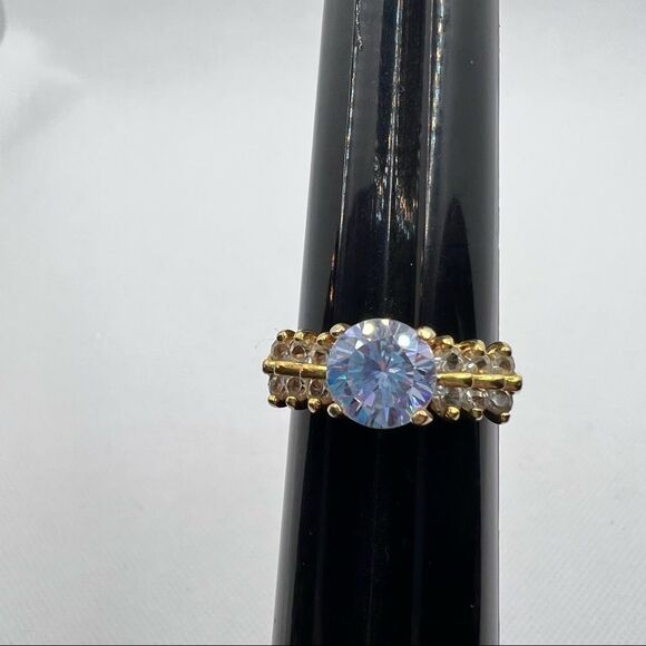 Vintage purple round jewel DAC ring on gold tone band with rhinestones - 9.75 - Picture 7 of 8